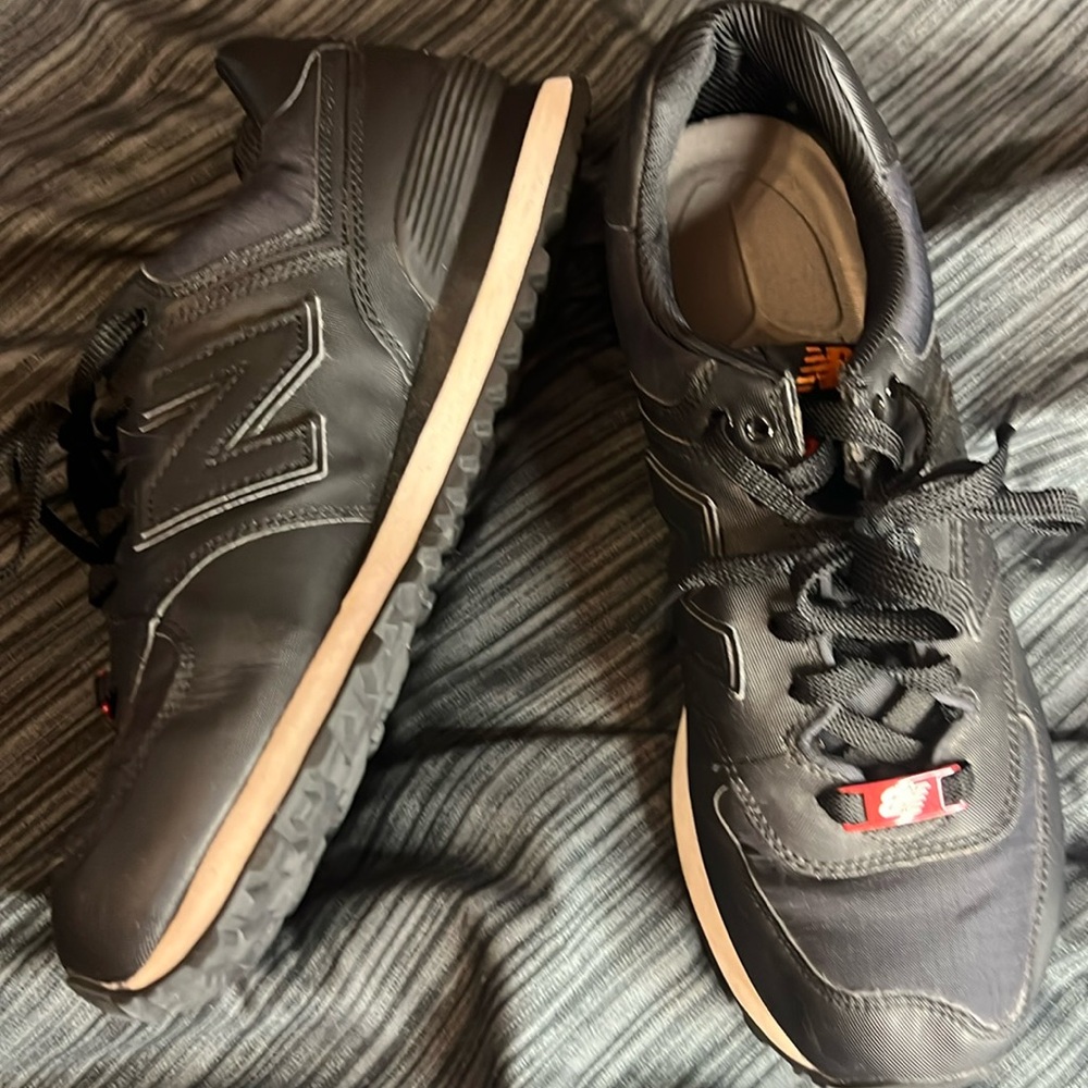 New Balance sneakers men’s size 9.